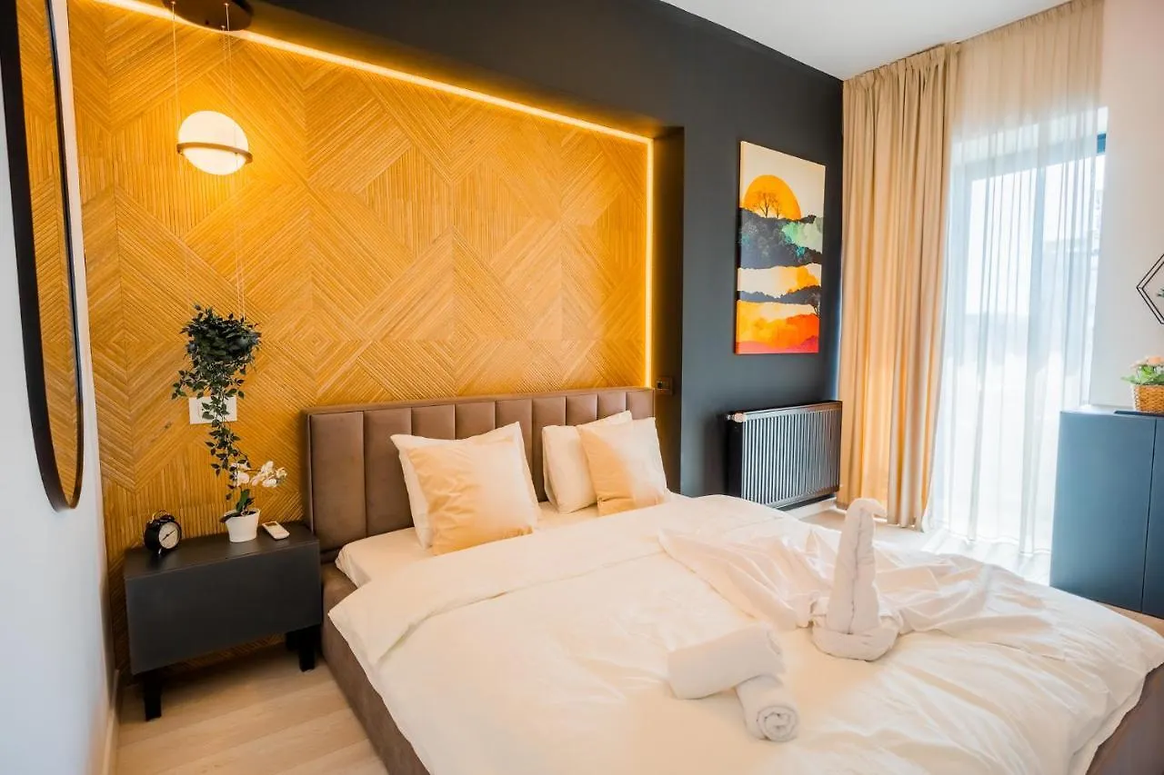 Union Plaza - Balcony Delight In City Center location