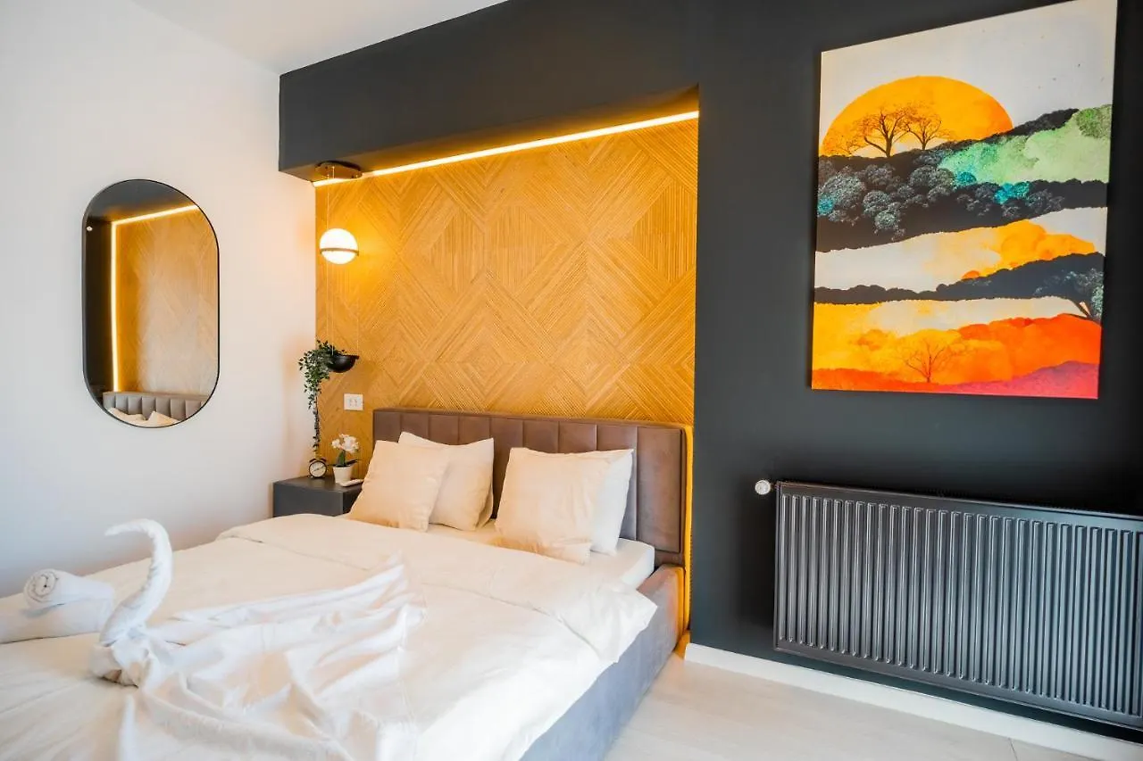Union Plaza - Balcony Delight In City Center Bucharest Apartment